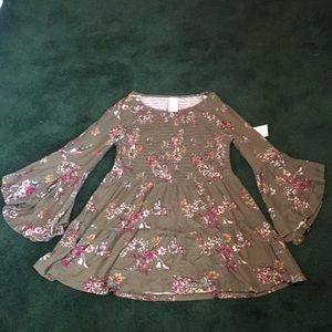 Never worn top! STILL HAS TAG